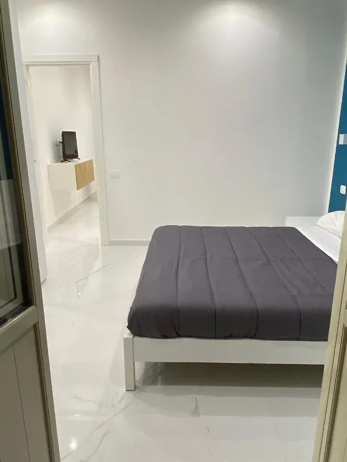Vittorio Emanuele Suite Palermo Apartment